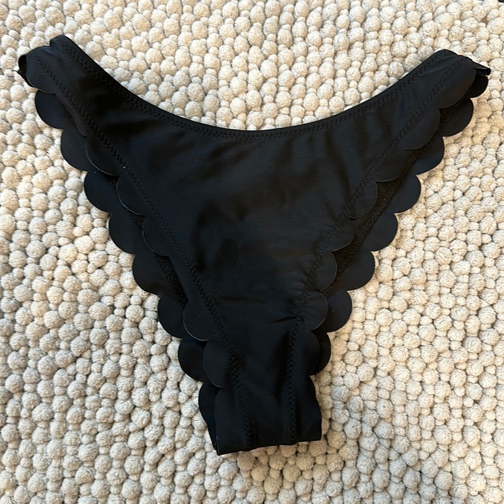 Shein scallop black bikini bottom